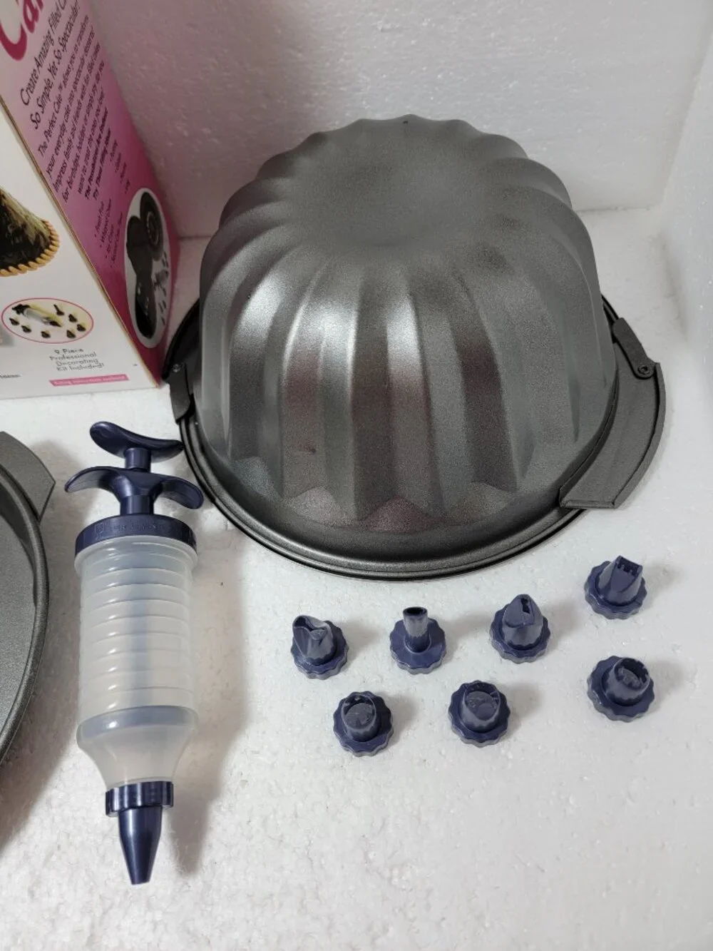 Gourmet Trends 4-Piece Filled Cake Set with Decorating Kit